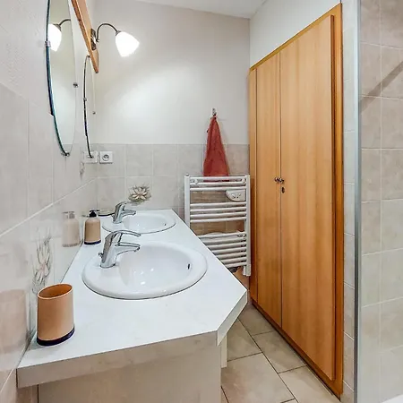 Lovely In With Kitchen